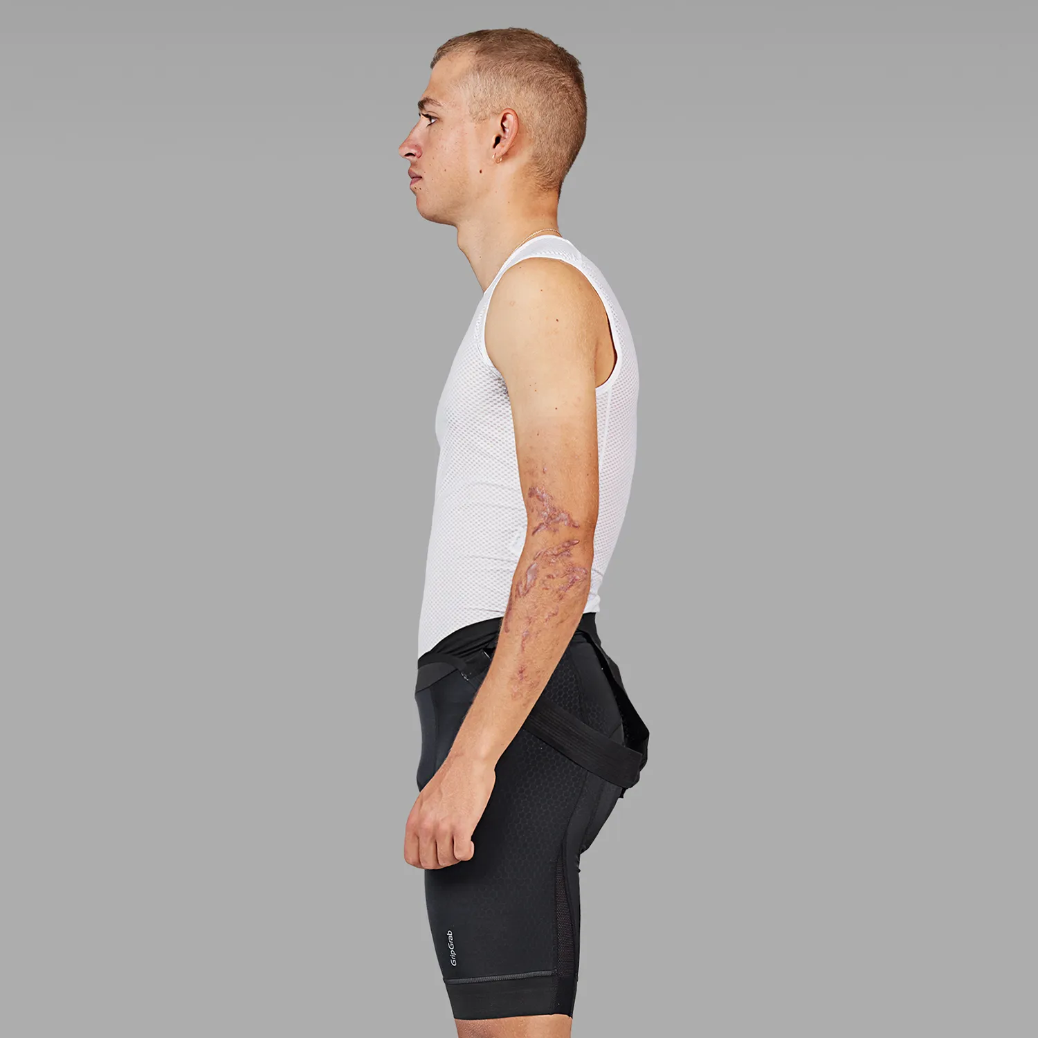 Gripgrab Ultralight Sleeveless Mesh Baselayer White | Buy Gripgrab Ultralight Sleeveless Mesh Baselayer White here | Outnorth