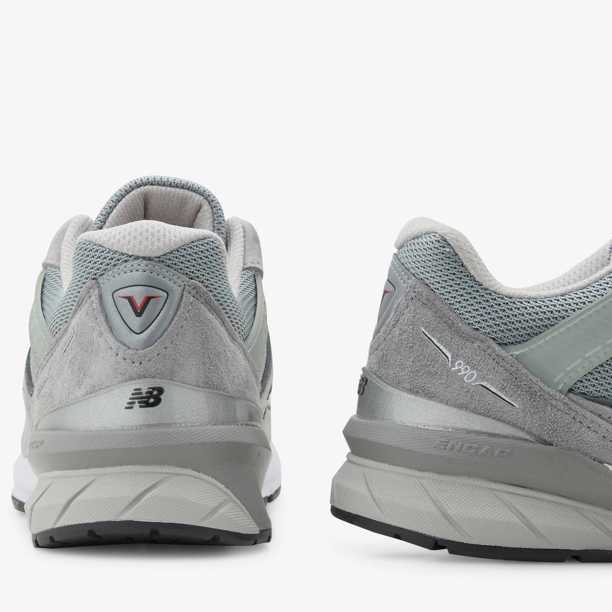 Made in USA 990v5 Grey | White