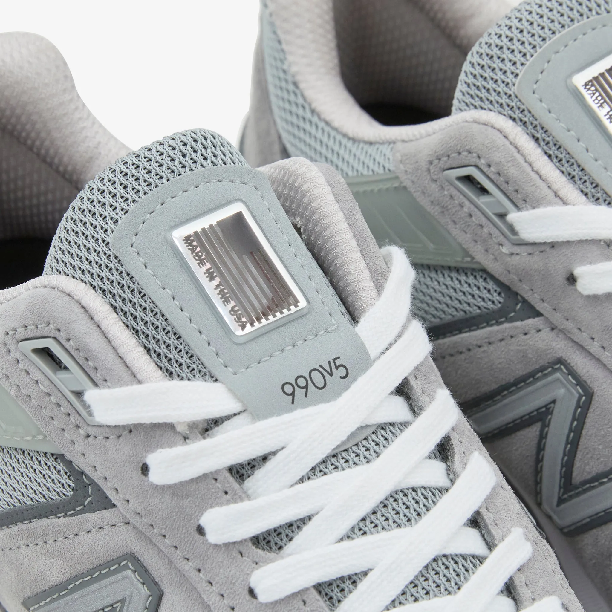 Made in USA 990v5 Grey | White