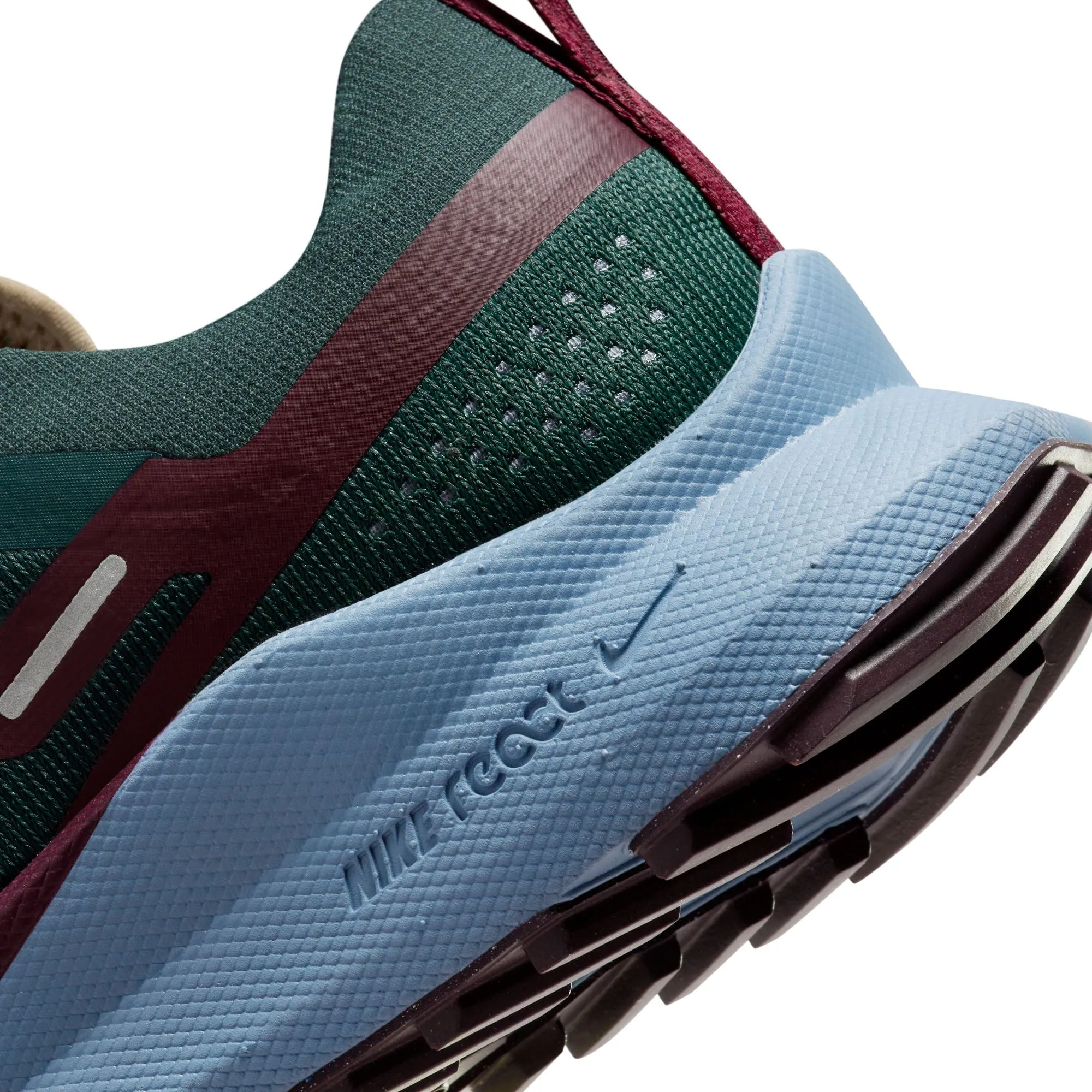 Nike Women's React Pegasus Trail 4