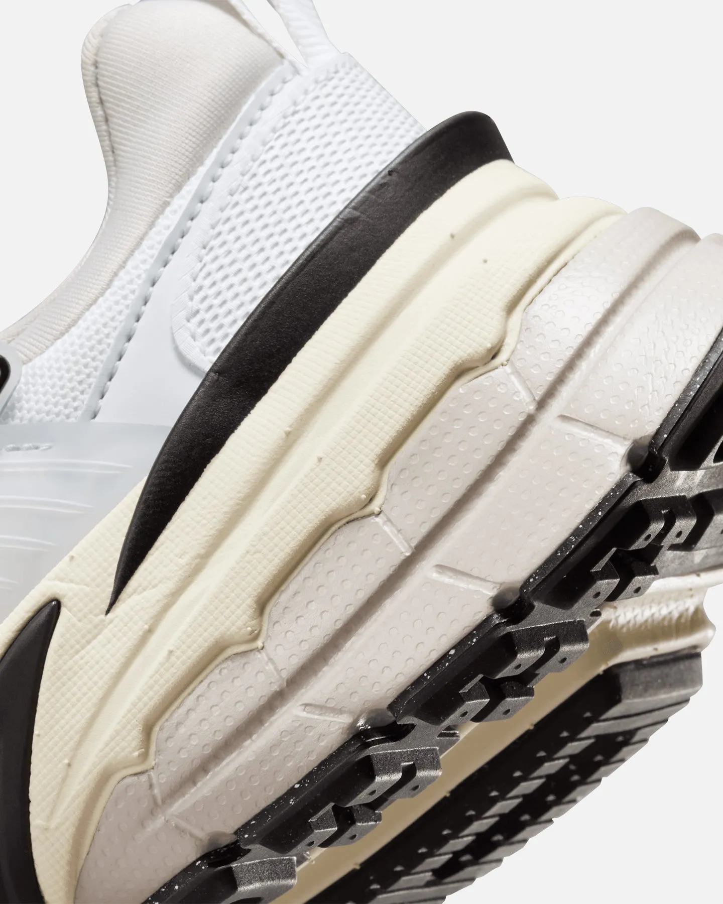 Nike Women's V2K Run Summit White/Metallic Silver
