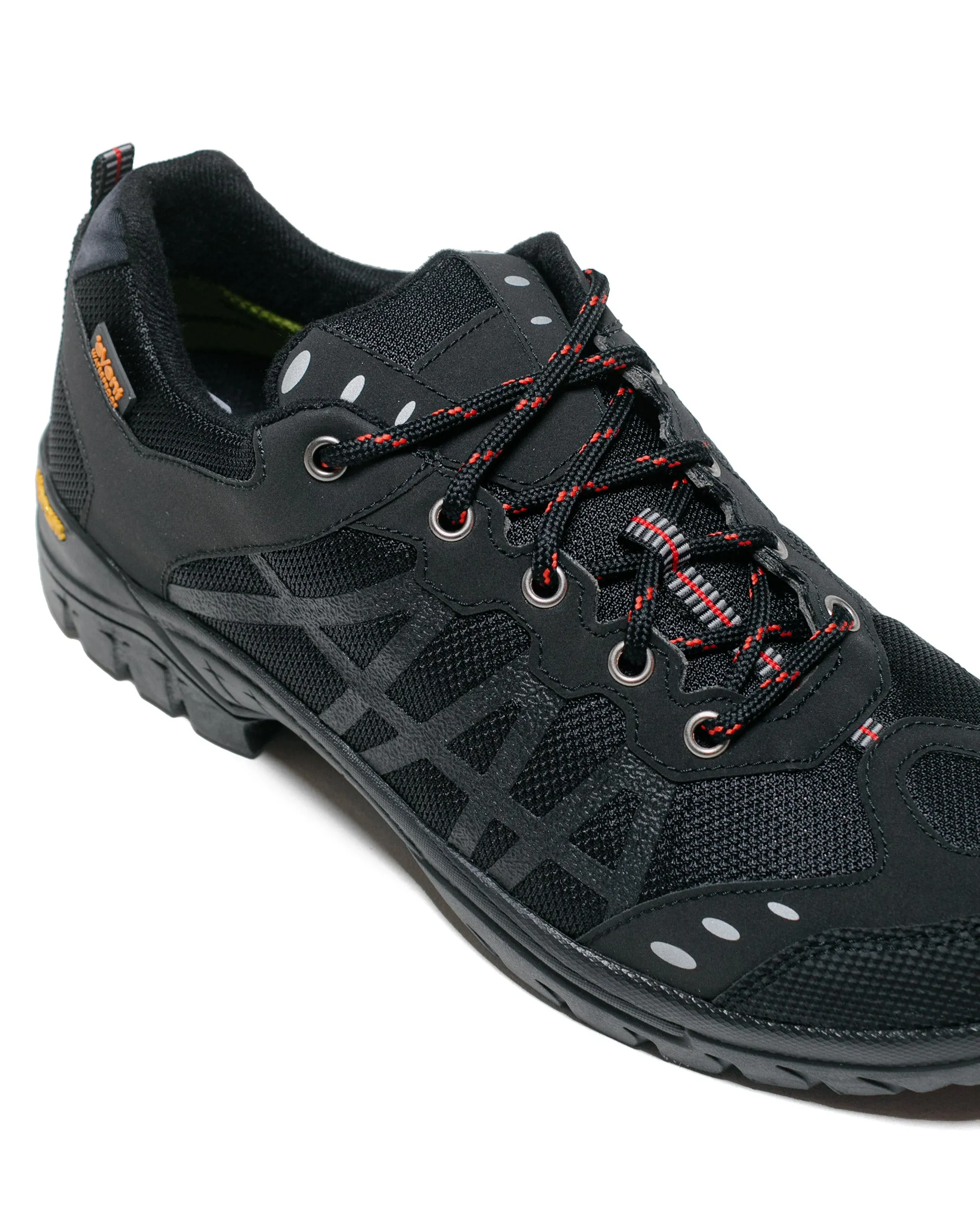 Reproduction of Found Russian Military Trainer 6400CE Black