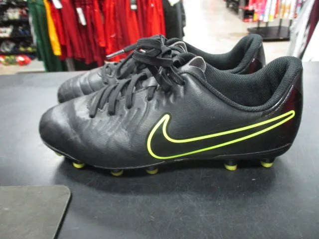 Used Nike Legend 10 Size Youth 5.5 Soccer Cleats
