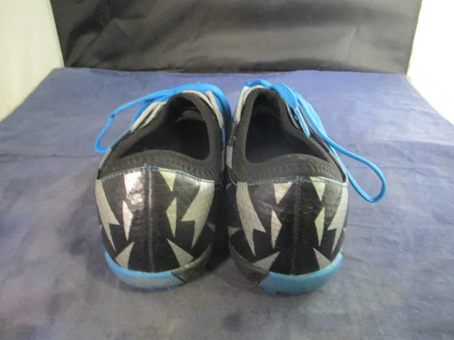 Used Tiebao Turf Soccer Cleats Youth Size 3.5 / 35