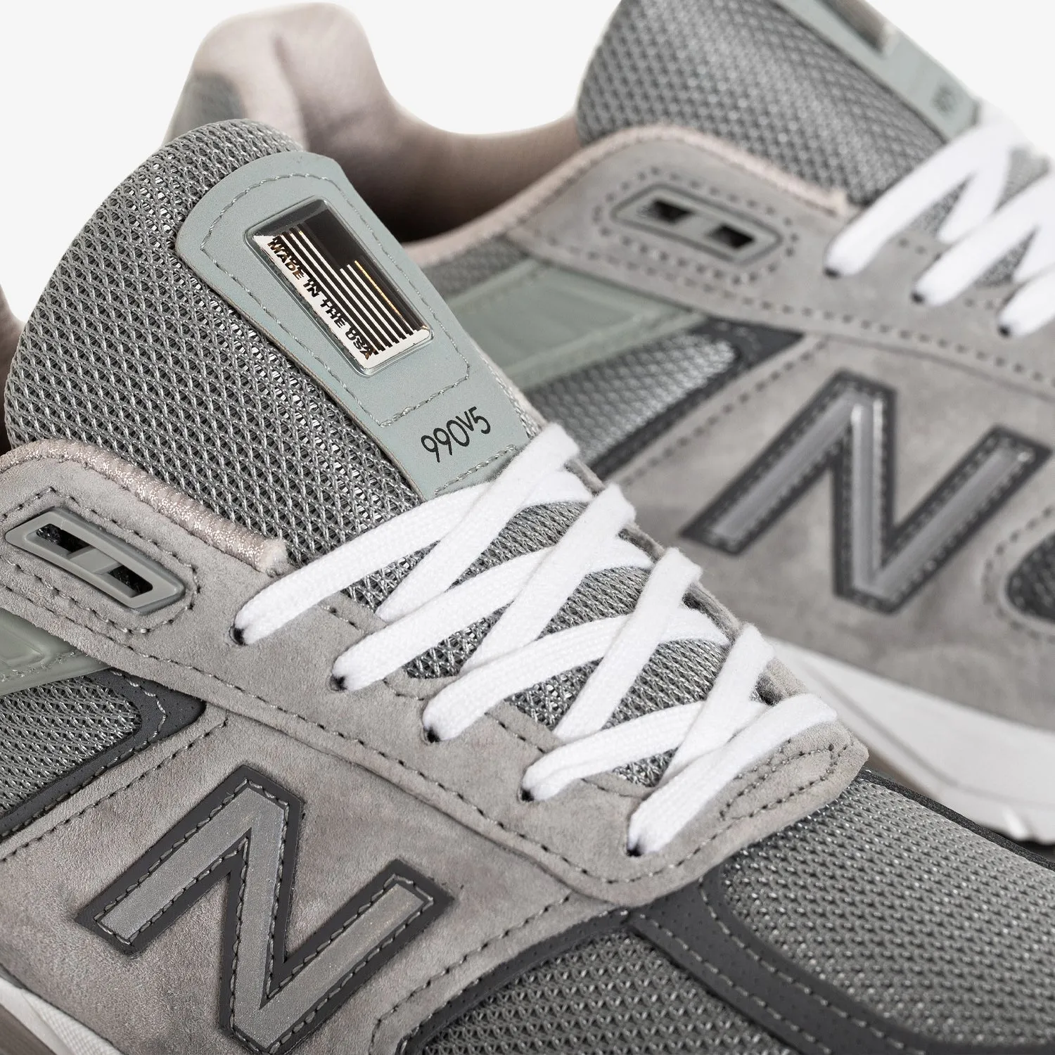 Women's Made in USA 990v5 Grey | Castlerock